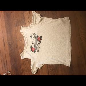 ❤️💕Cropped wild hearts shirt